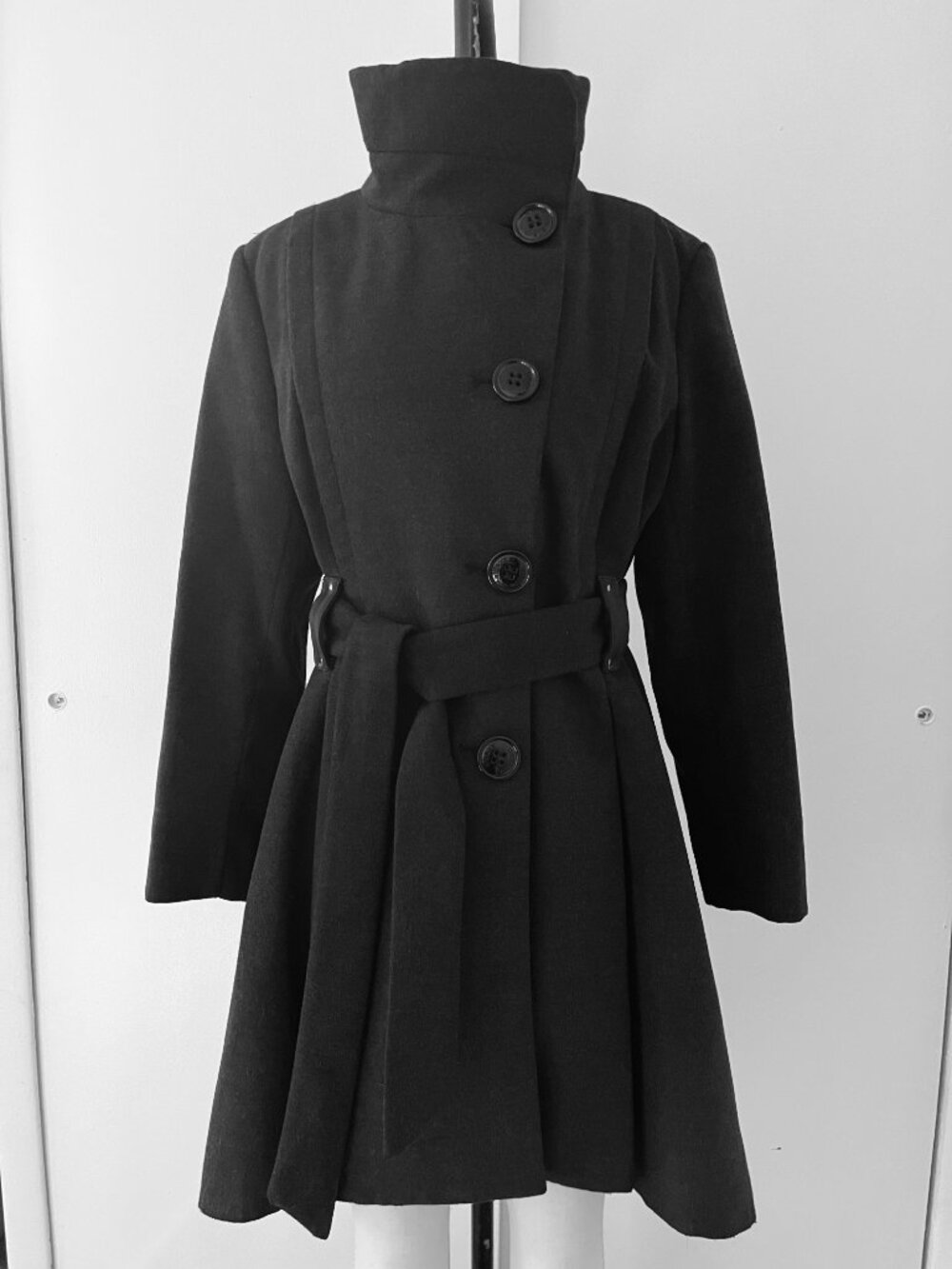 STEVE MADDEN - BELTED WINTER COAT, DARK GREY HEATHER FLARED HIGH LOW PLEATED